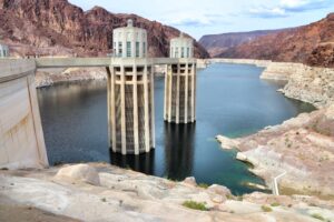 Low water level, Hoover Dam – Lake Mead